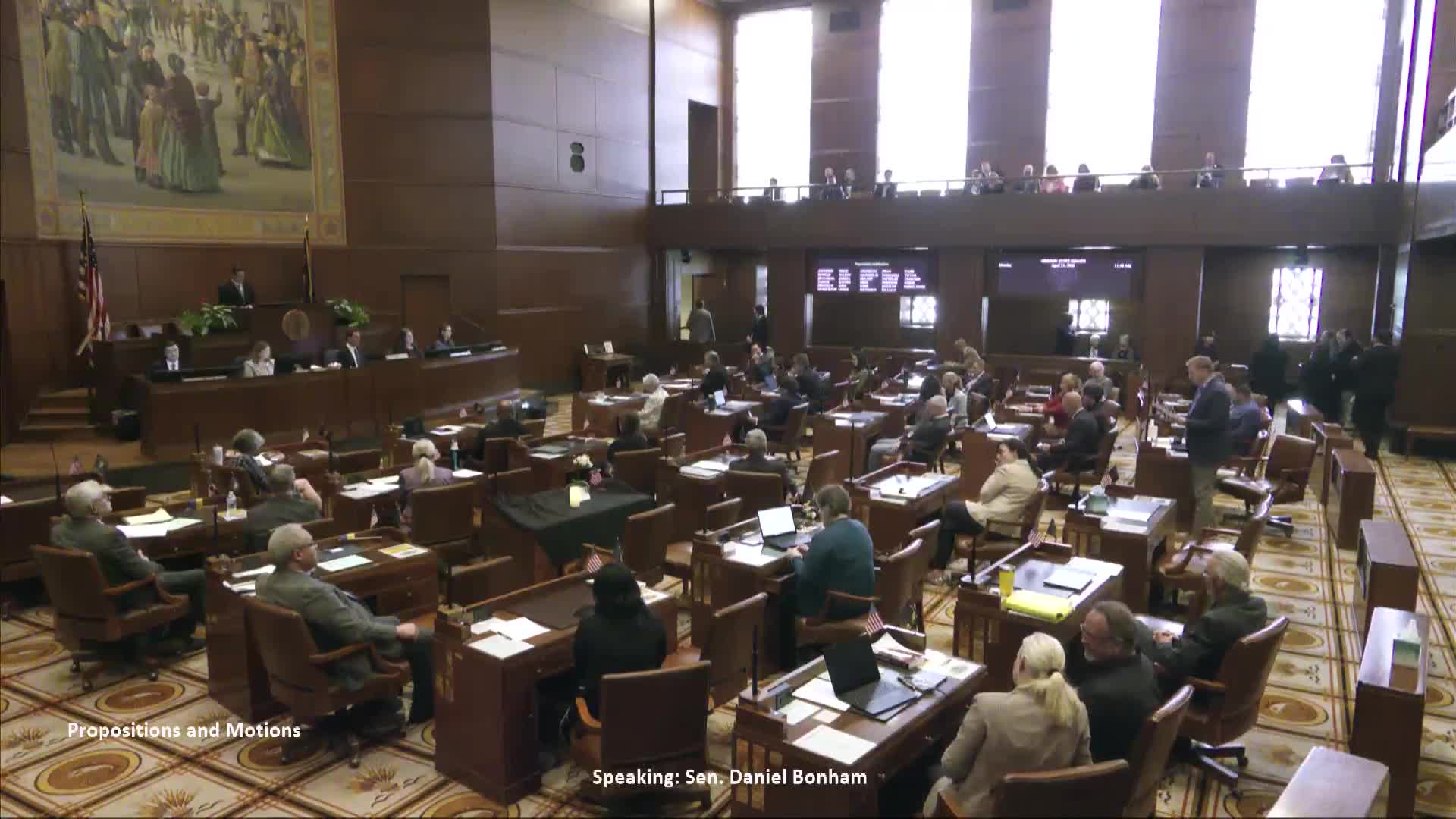 Senate suspends constitutional reading requirement, fast-tracks two resolutions