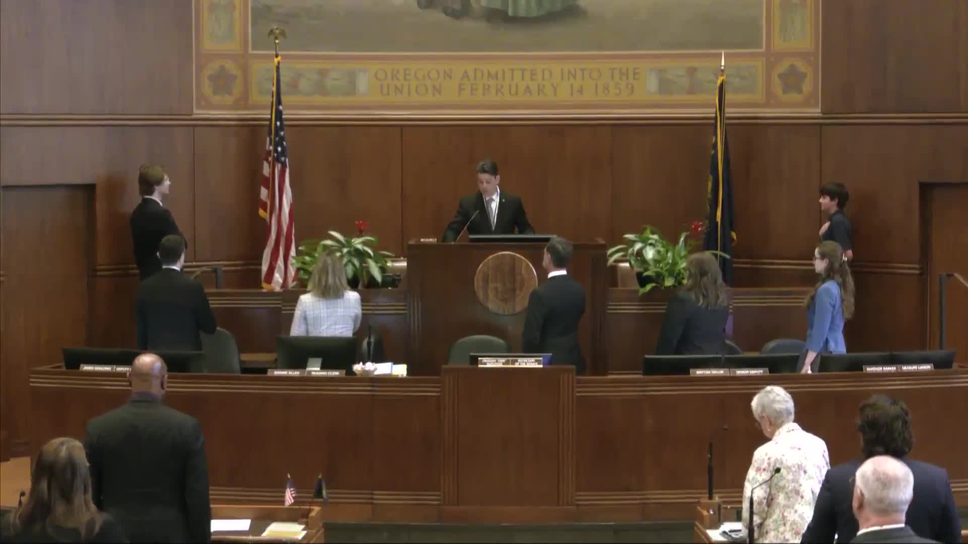 Senate honors late Senator Aaron Woods and celebrates Oregon universities