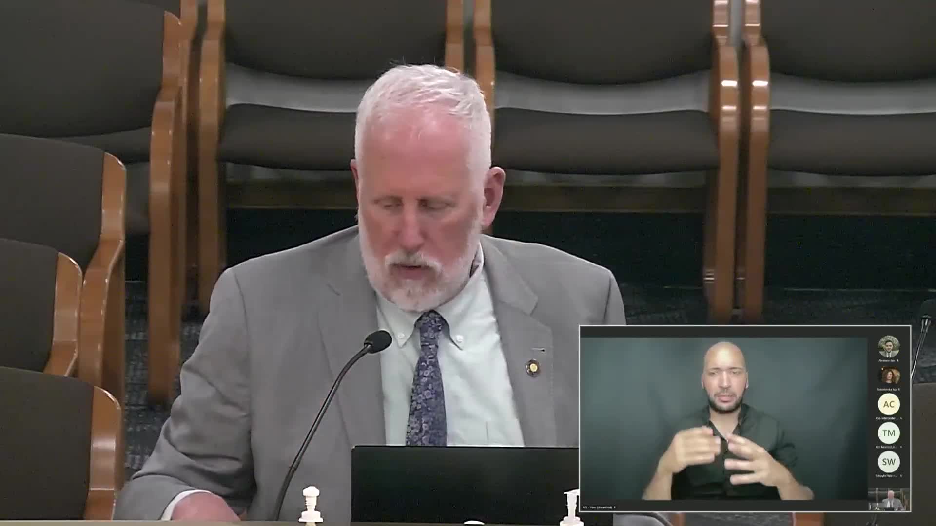Oregon lawmakers discuss private equity ownership transparency in rental housing bill