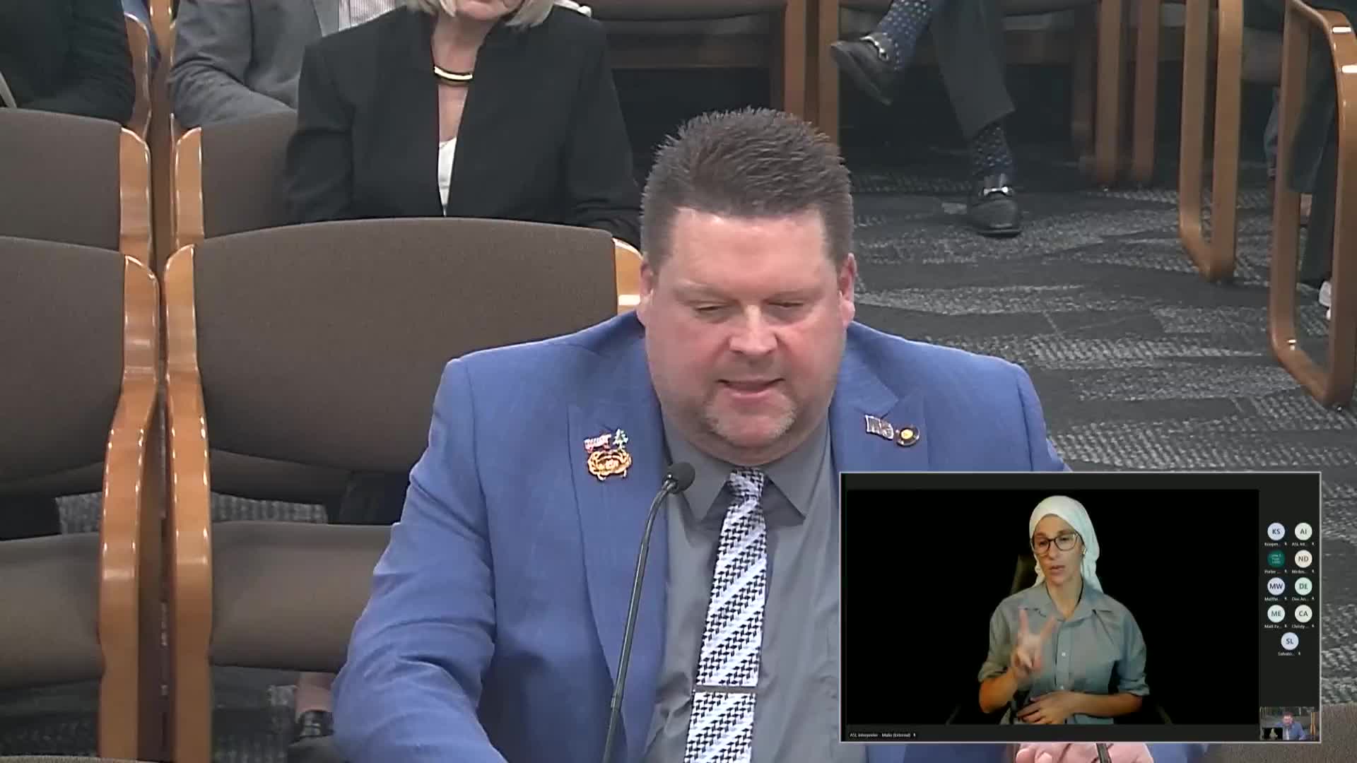 Senator Brock Smith honors late father with memorial bookmark in heartfelt tribute