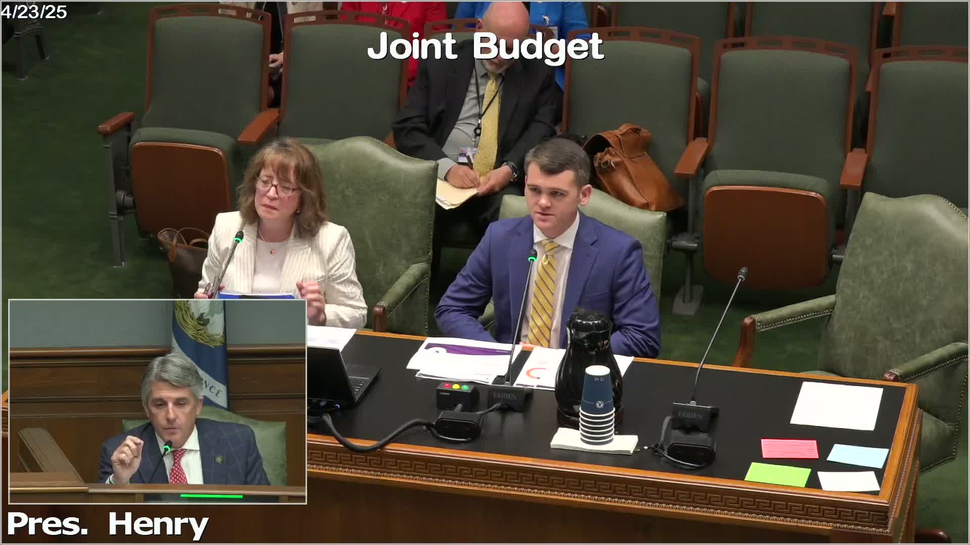 Senate shifts from voucher program to $350M Gator initiative for 35,000 applicants