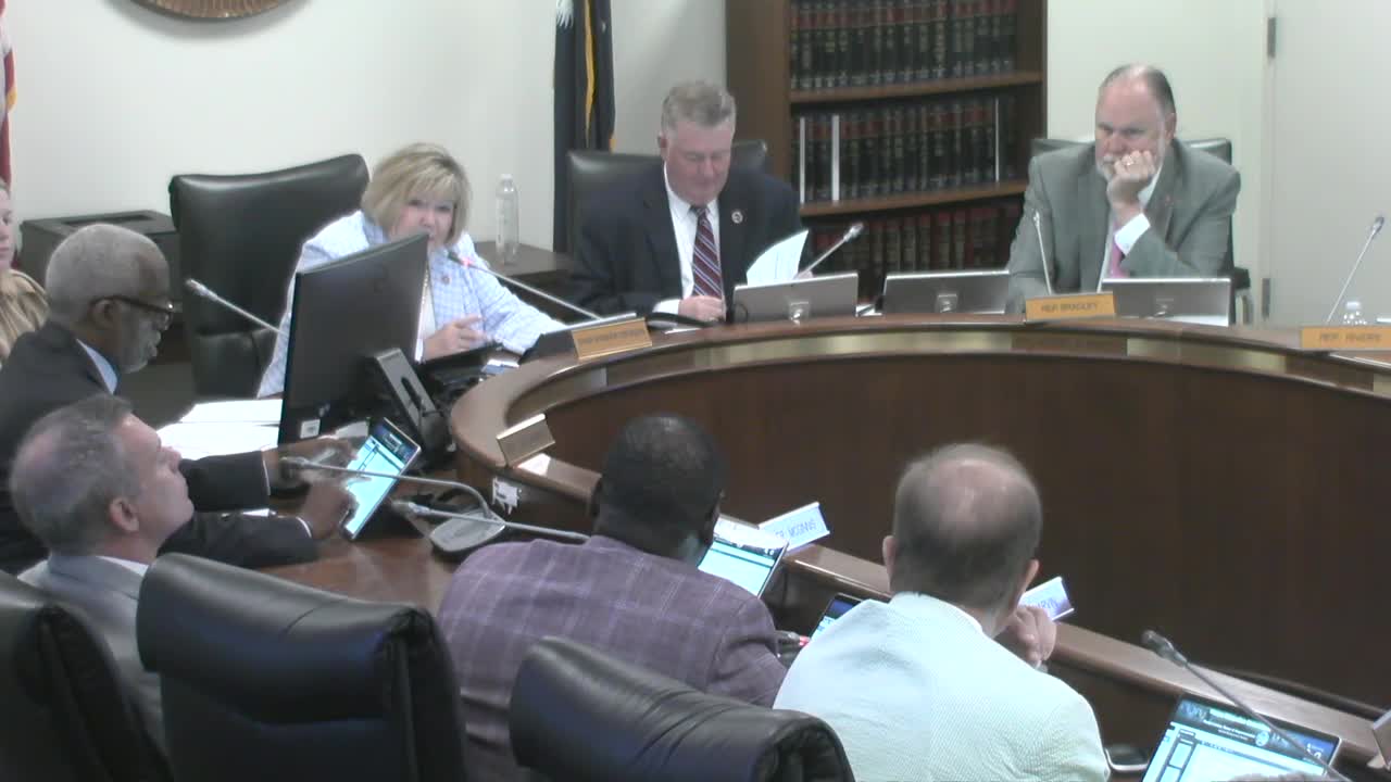 Committee backs bill giving teachers credit for relevant occupational experience; amendment sets timing for pay adjustment