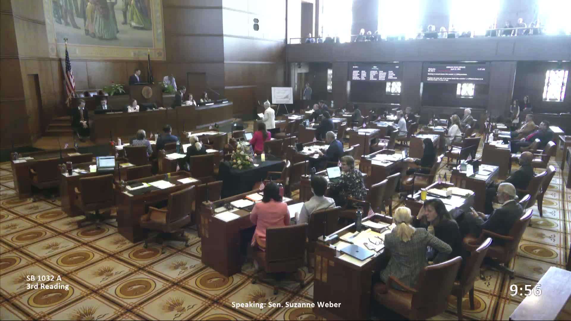 Oregon Senate passes Bill 10 32 to regulate difluorothane sales after fatal incidents
