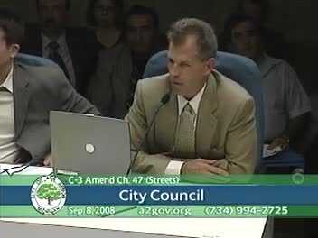 City Council enforces new sidewalk vendor regulations to improve compliance