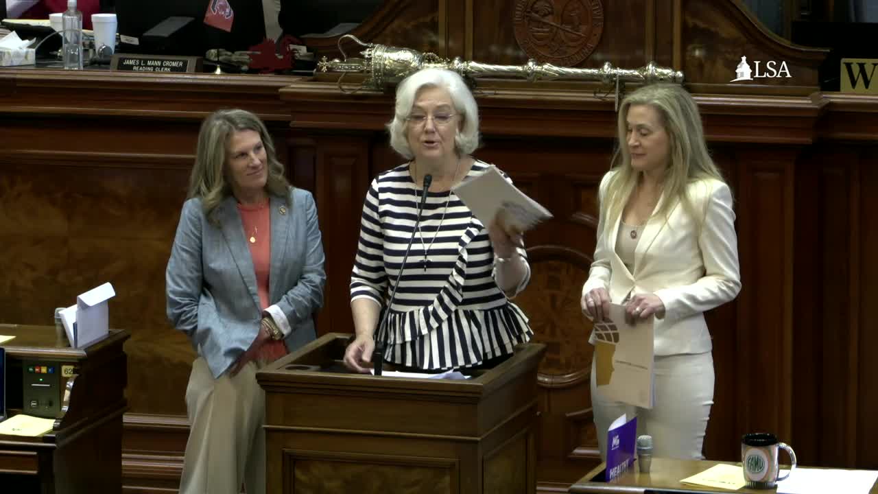 South Carolina lawmakers welcome students and recognize community leaders at State House