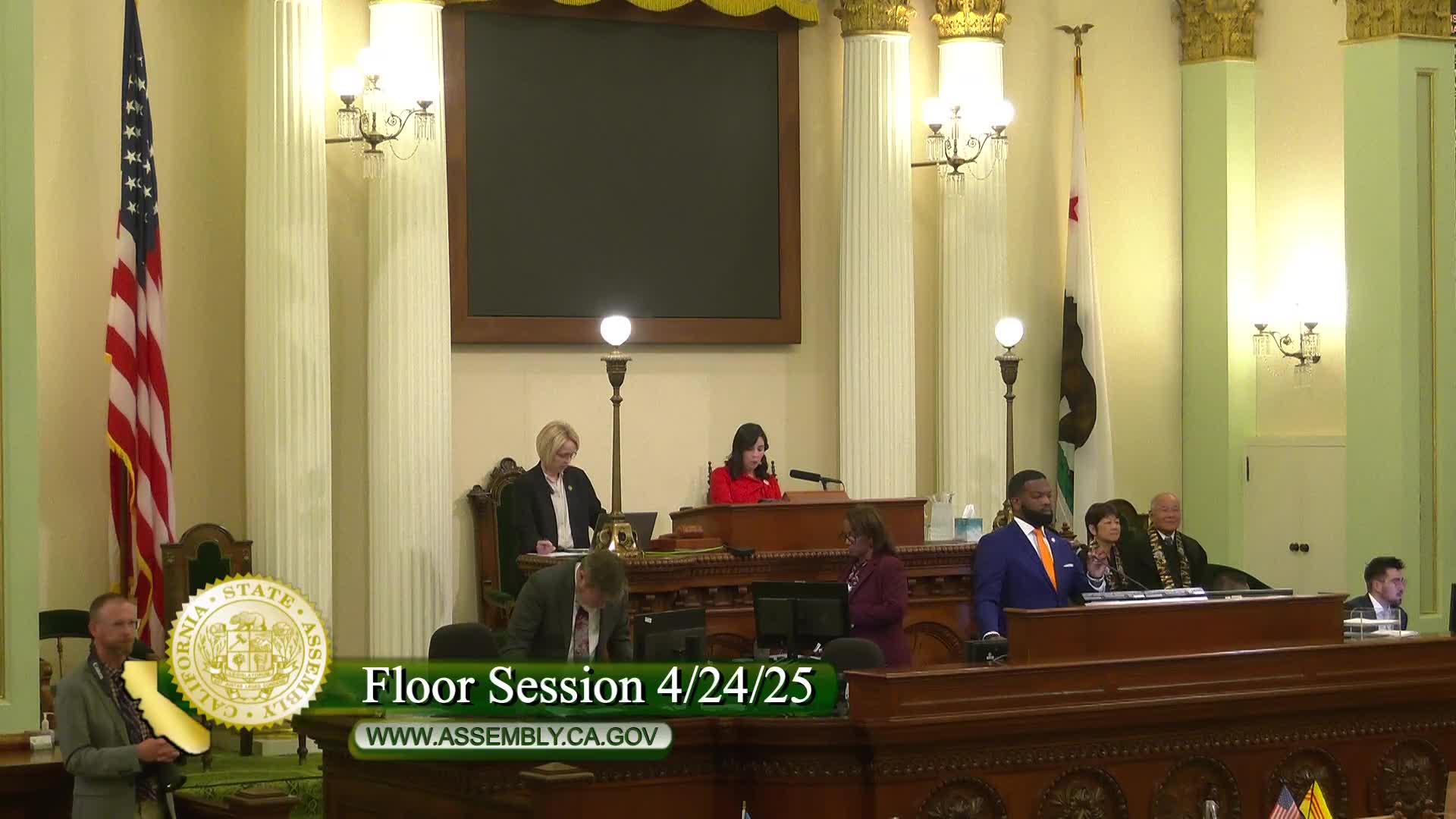 Assemblymember Connolly welcomes Casa Grande High School seniors to California Capitol