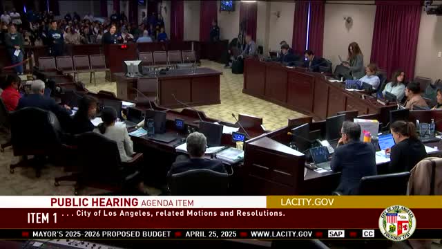 Los Ángeles residents urge city council to reject budget cuts impacting community services