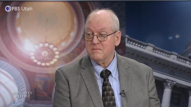 Organizers submit hundreds of thousands of signatures to force union referendum; verification process underway