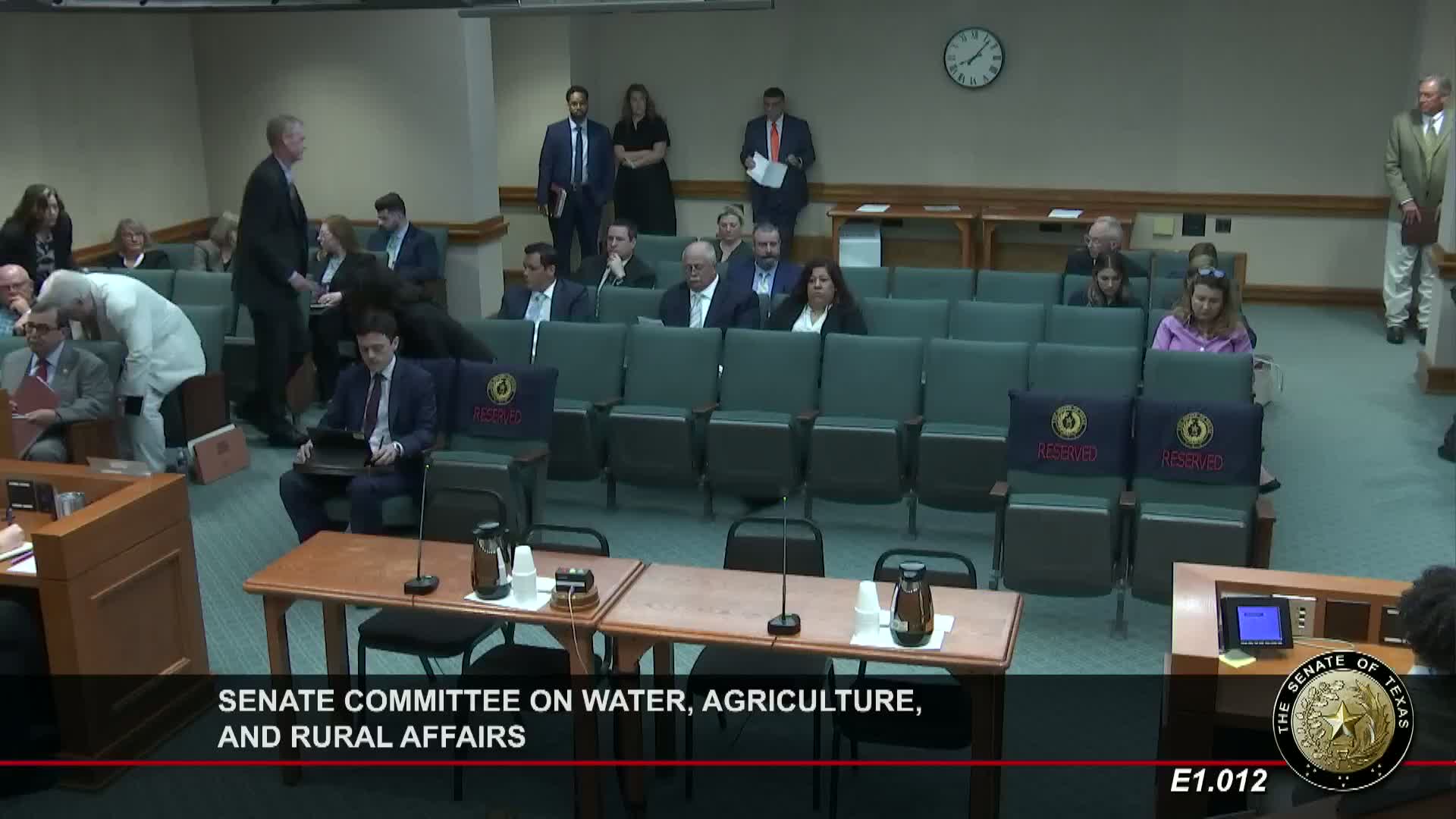 Committee backs bill requiring groundwater district to consider pond and lake uses in permit decisions