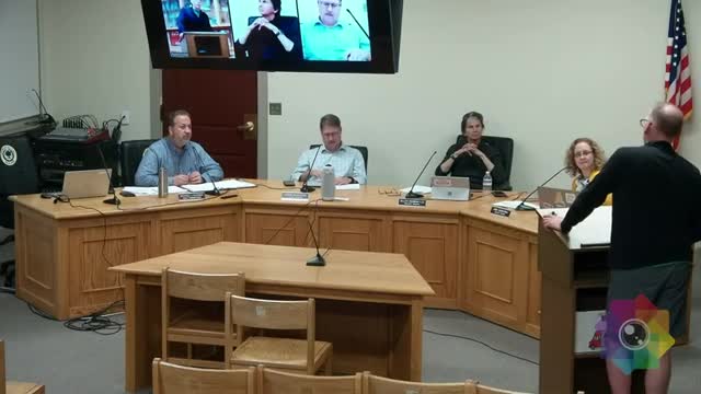 Board approves outdoor seating for Napa Tandy's and Cravings in town parking area