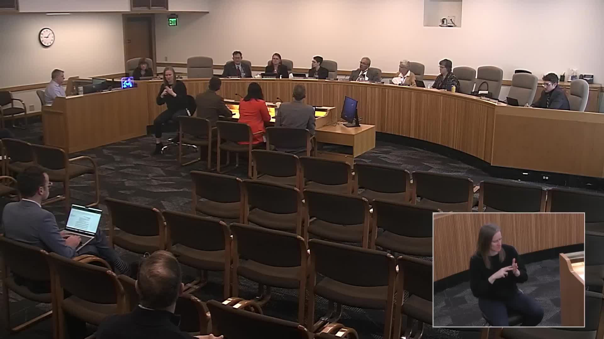 Oregon Senate committee advances education bills on salary data and early intervention services