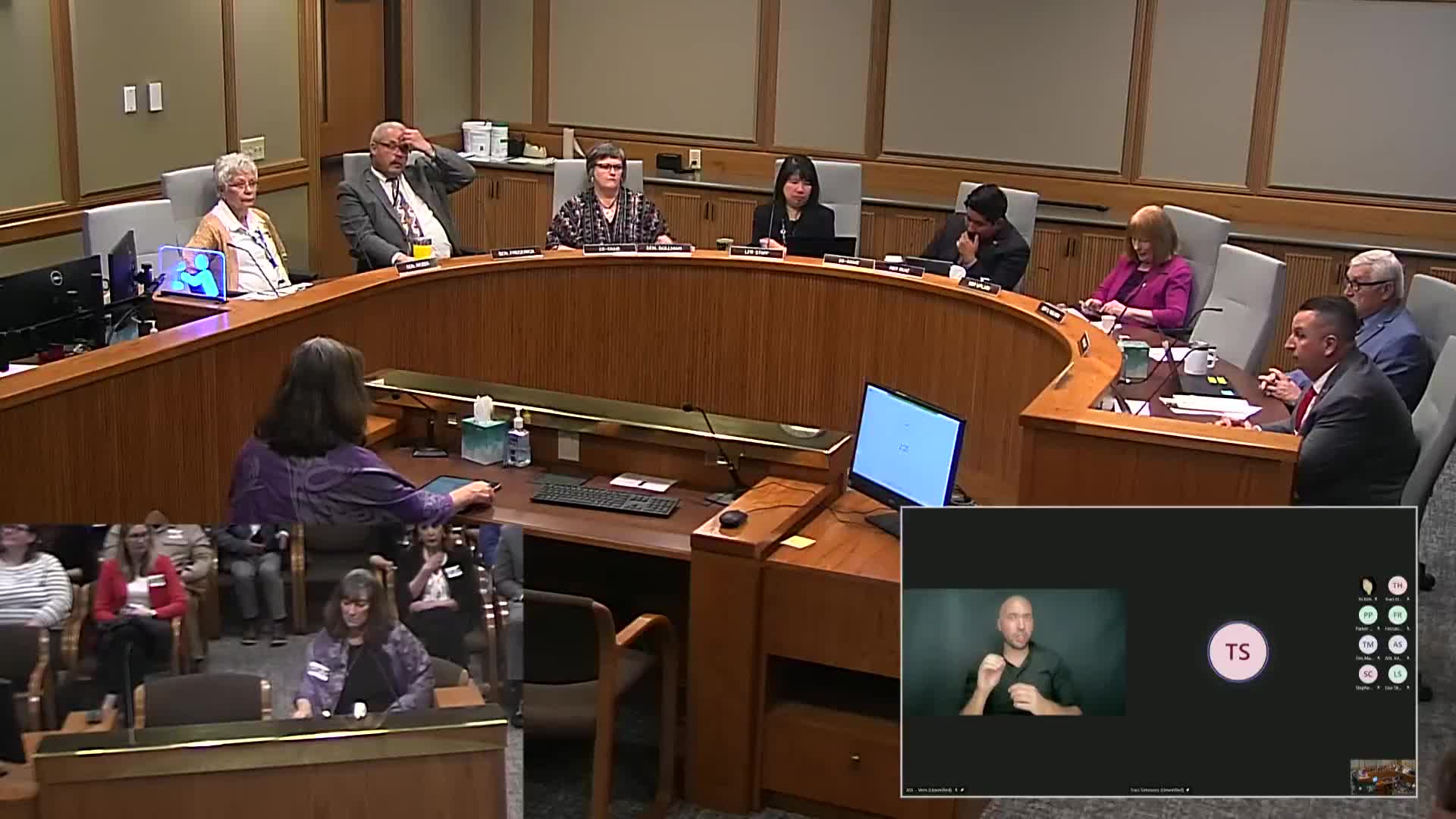 Kim Morgan urges passage of Oregon State Bill 5525 to fund community colleges