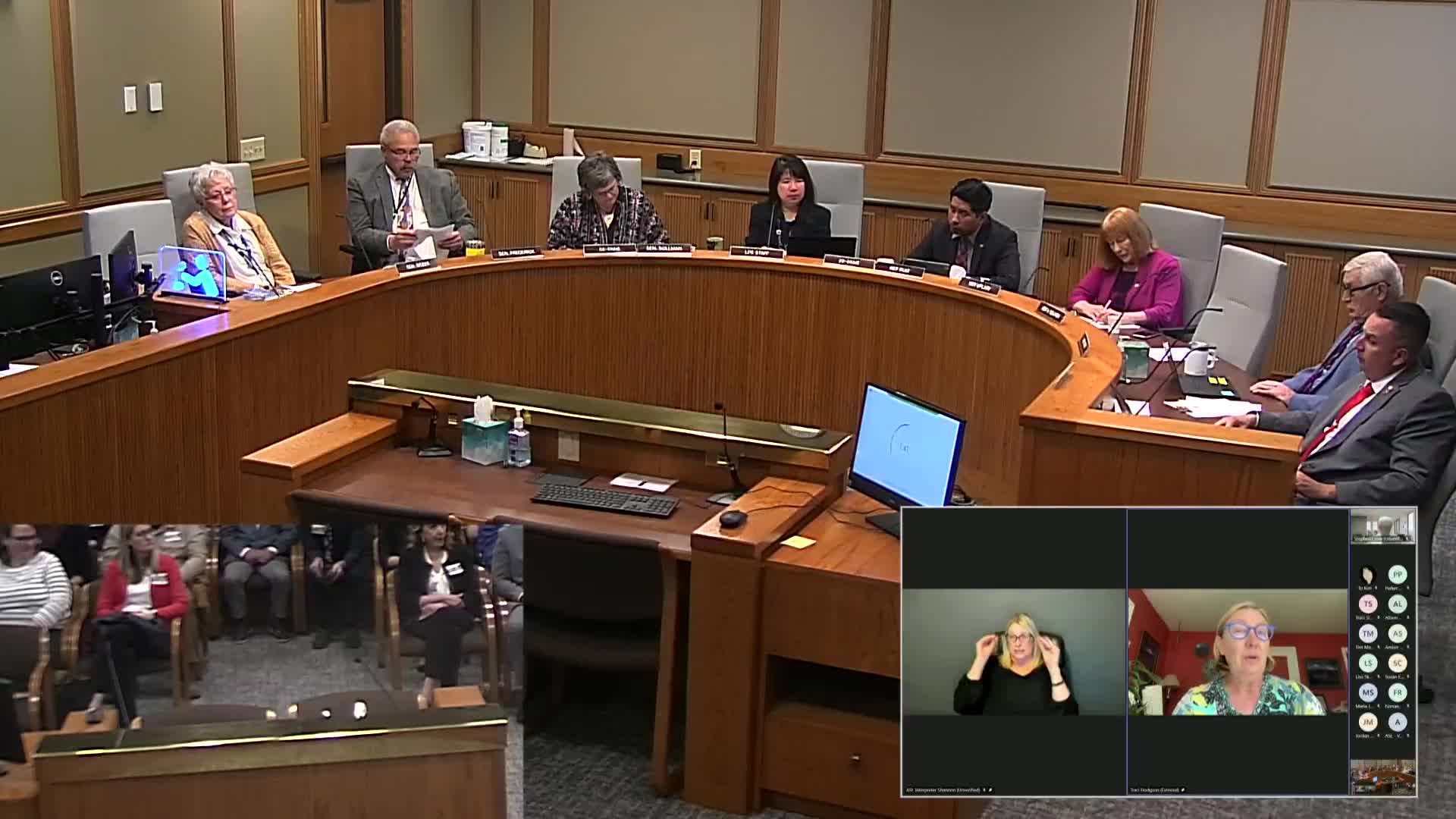 Oregon faculty demand $40M for pay parity and $920M for community college support