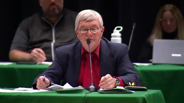 Chris Wilson critiques sewer pump station plan at Yarmouth public meeting