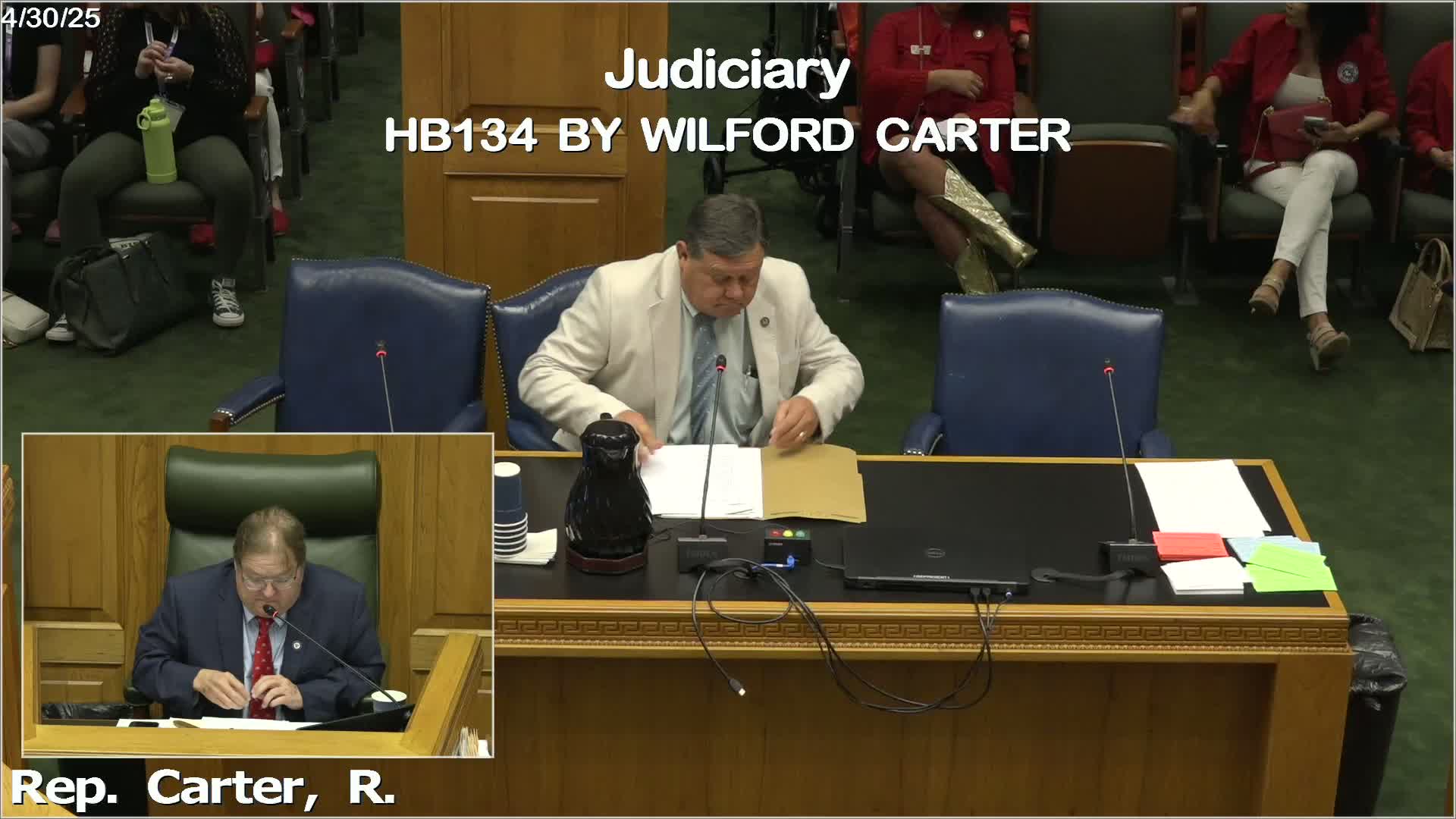 Committee clears bill to allow synthetic nicotine pouches; small-business owner warns law favors big tobacco