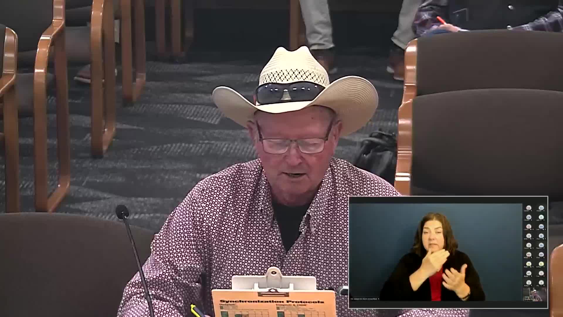 Oregon lawmakers debate Senate Bill 777 amid wolf conflict and rancher demands