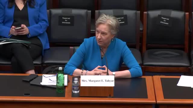 California Congressman Vargas questions enforcement of HR 2808 amidst banking regulations debate