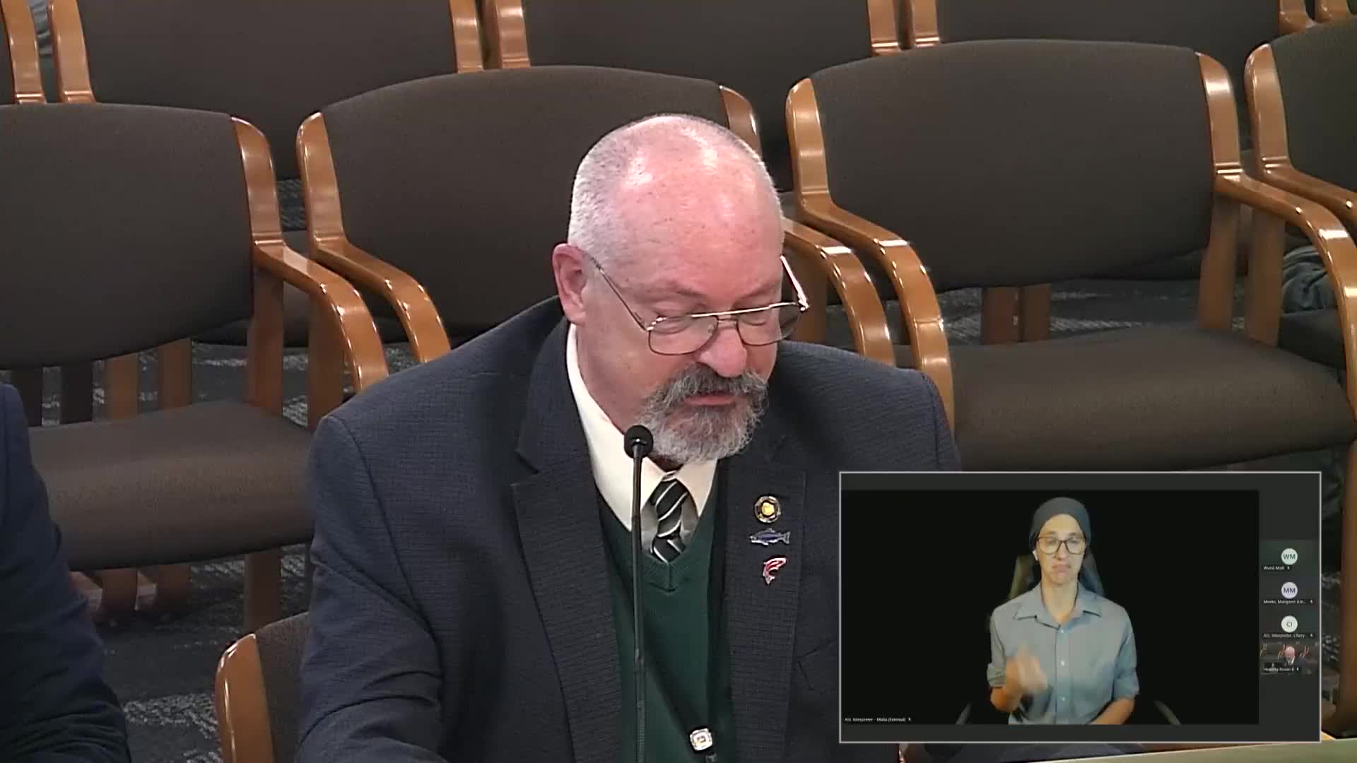 Oregon lawmakers debate accountability in public employee union dues with HB 2944A