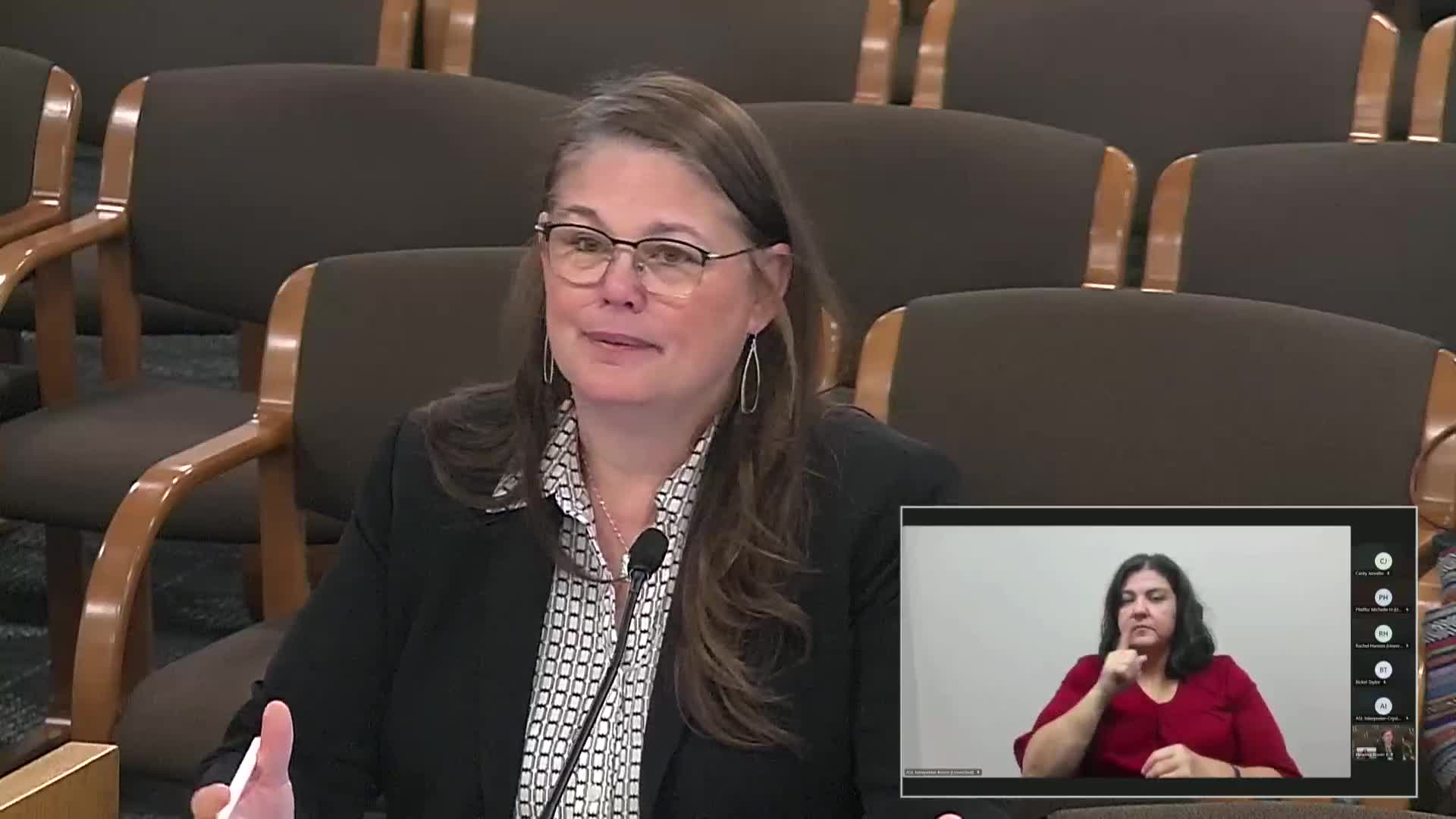 Oregon lawmakers revise foster care bill to boost family reimbursement rates