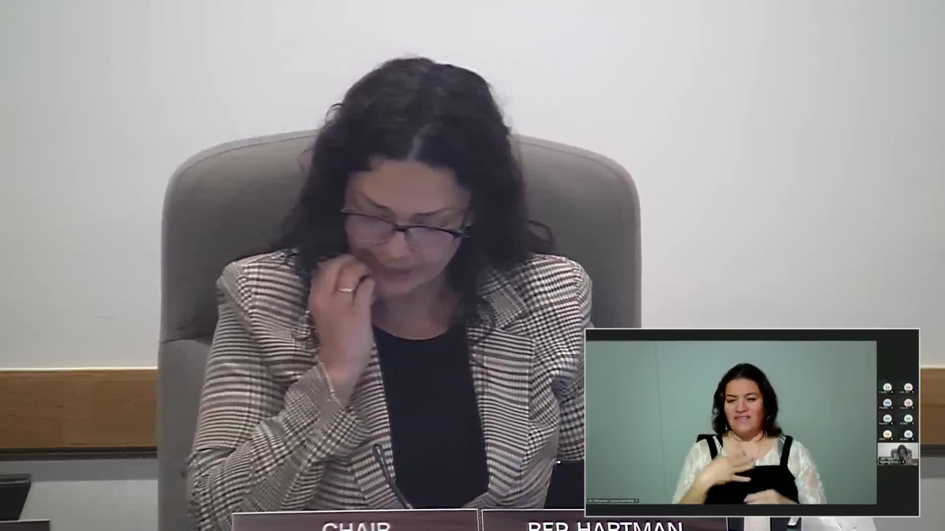 Committee advances bill banning use of trash bags to transport foster children’s belongings