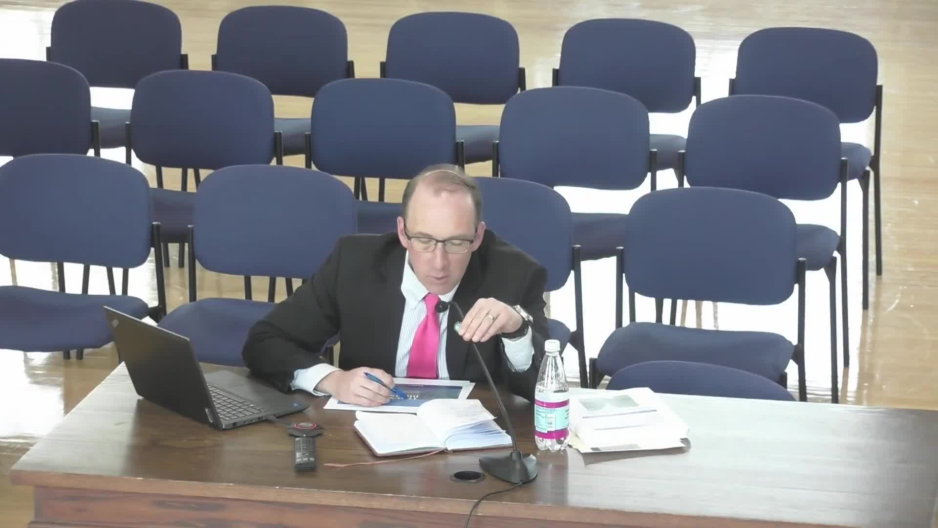 Braintree projects $175.7 million in operating revenue for FY2026; council warned of out‑year gaps and revenue risks