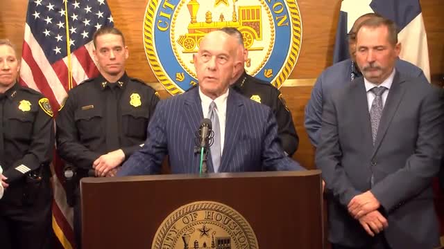 Mayor Turner details Houston Police Department's staffing challenges and recruitment plans