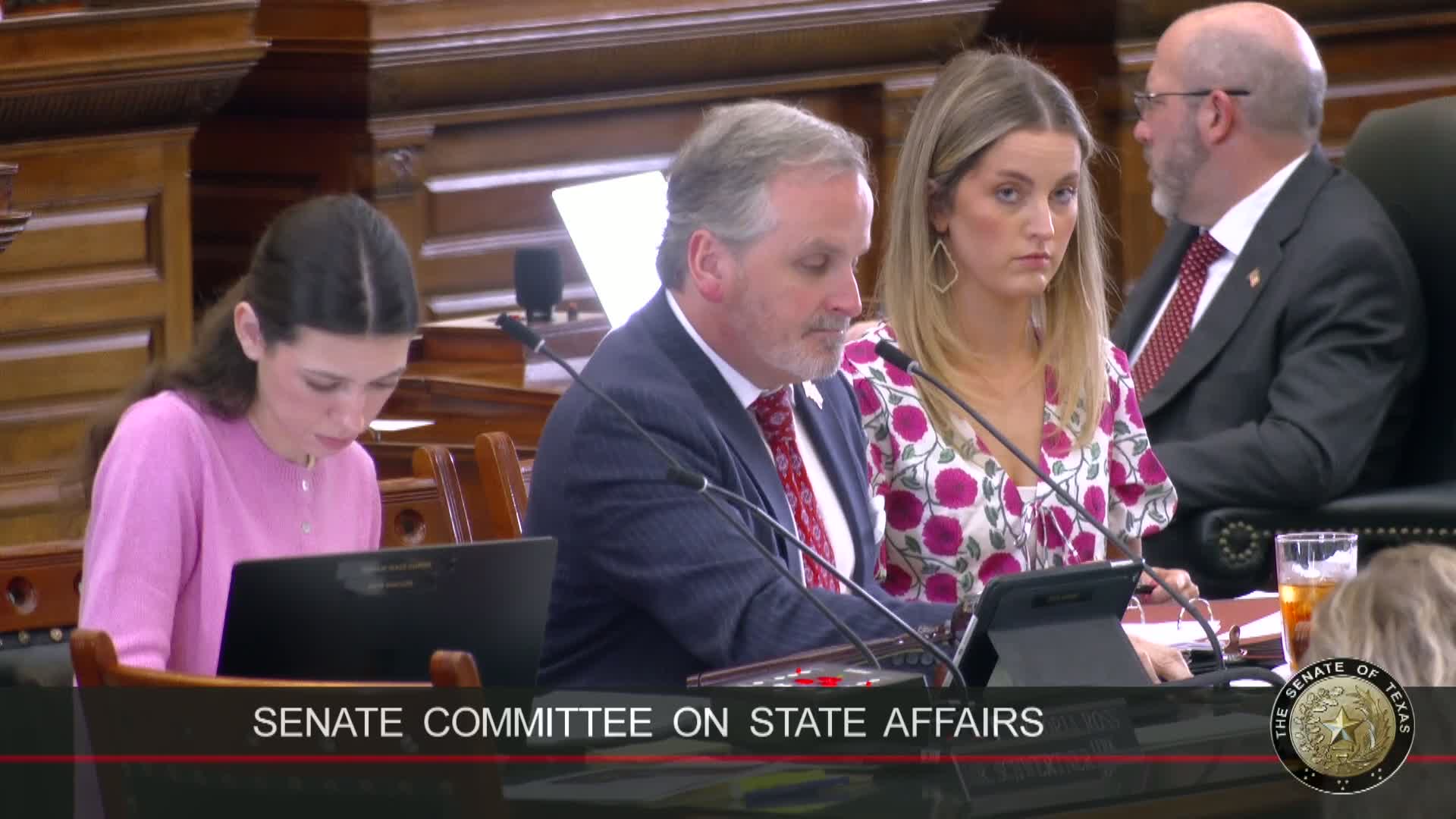 Committee considers bill allowing 30‑06 signage to be admitted as evidence in civil suits against businesses