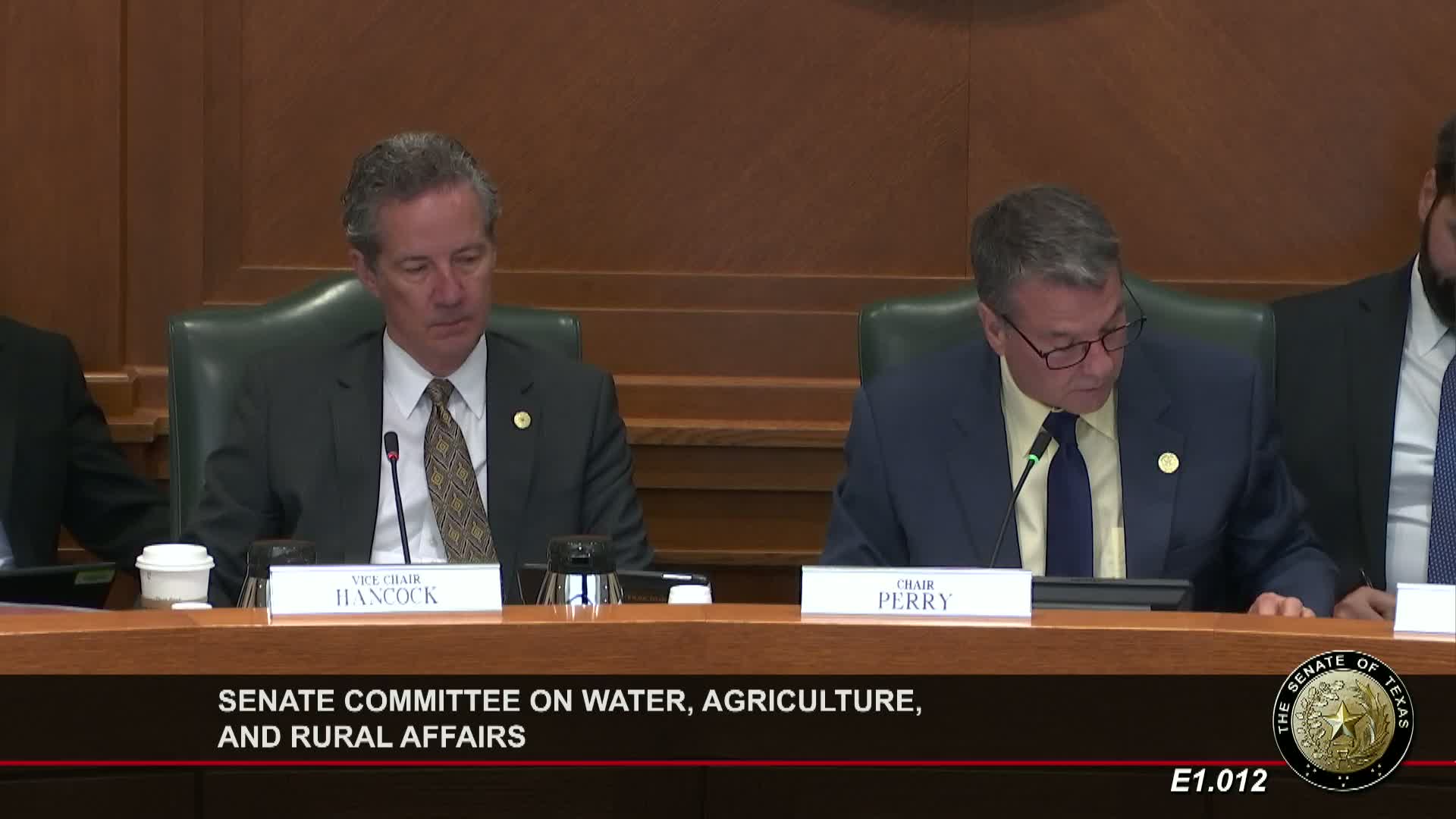 Committee adopts substitute broadening Post Oak Savannah GCD authority for roads and environmental programs funded by export fees