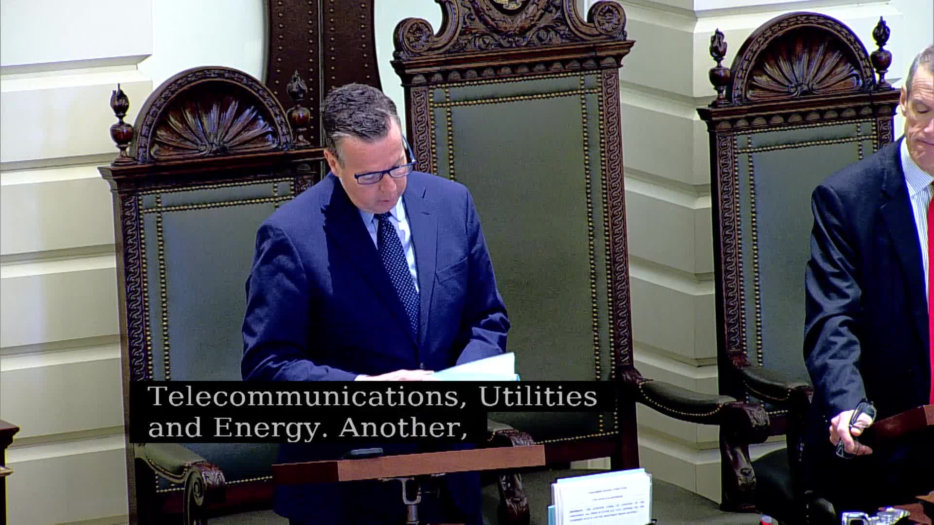 Senate judiciary committee backs sick leave bank for trial court employee; bill ordered to third reading