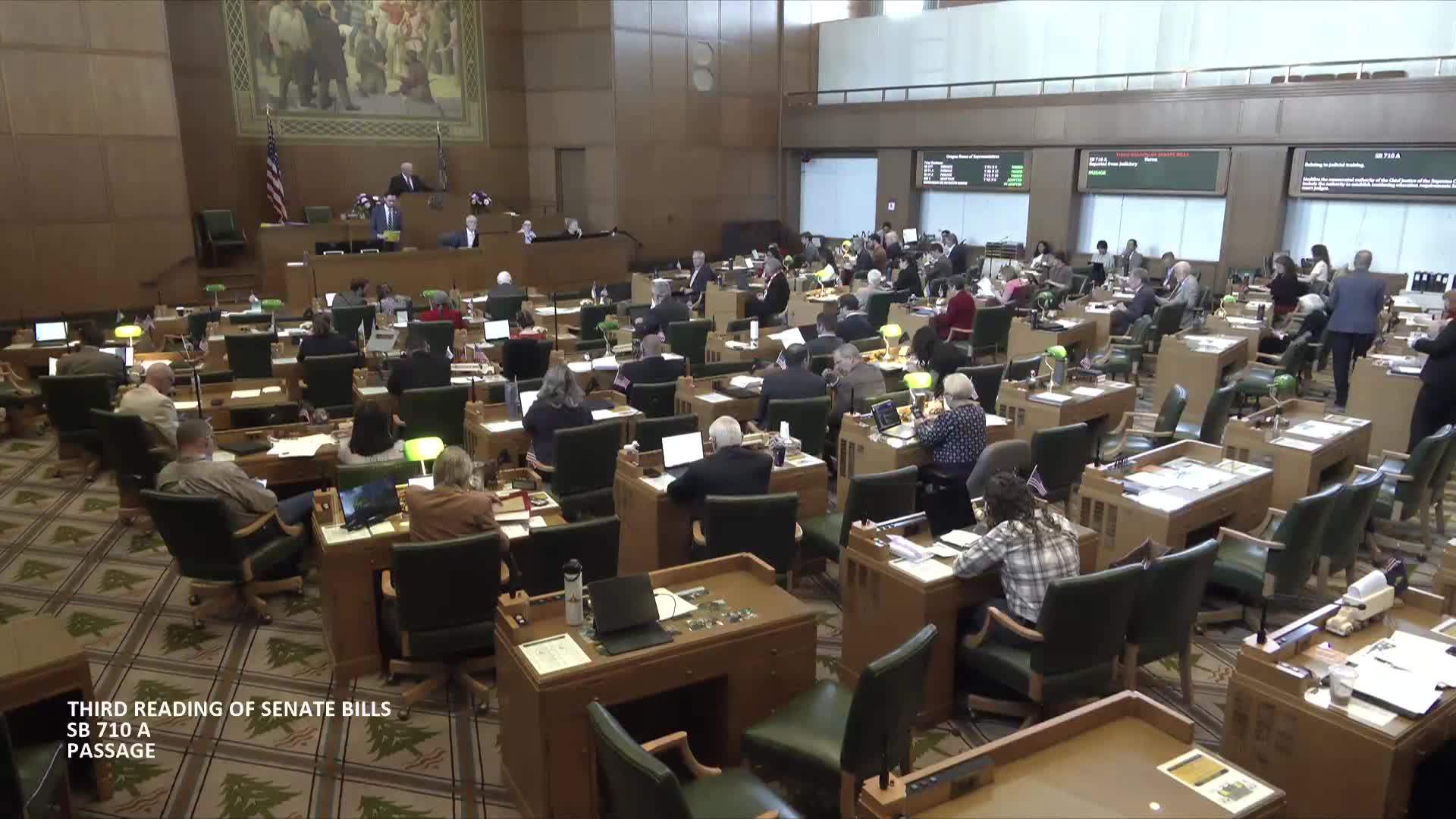 Oregon Senate Passes Bill Mandating Trauma Informed Training for Judges