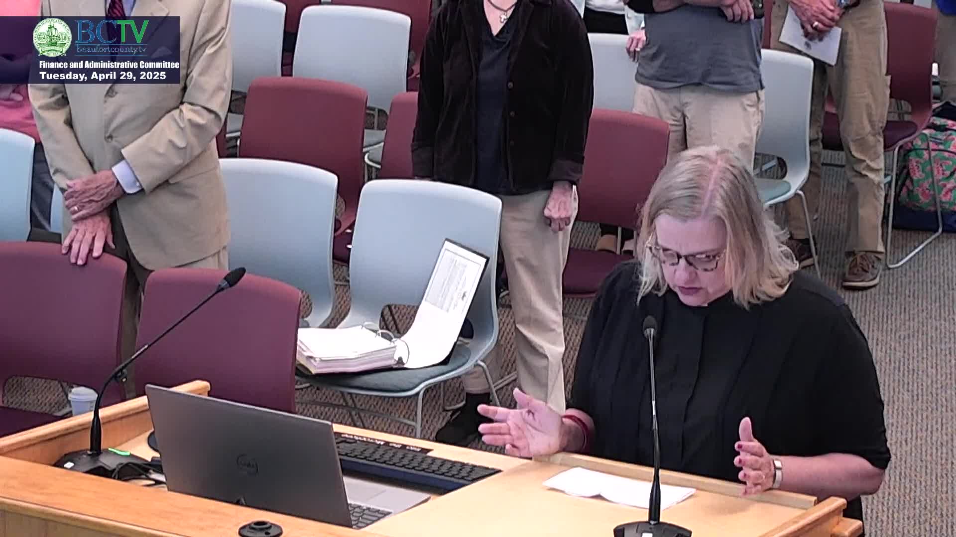 Mayor Perry proclaims May 2025 as Bike Month in Hilton Head Island