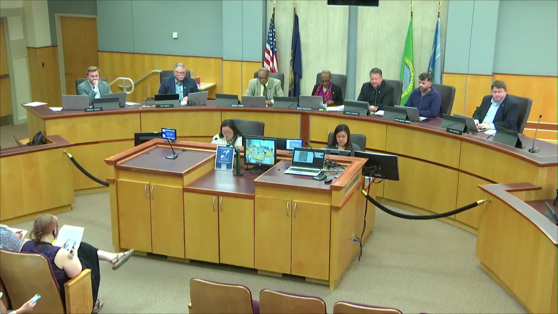 Lincoln City Council approves labor contract with city employees for 2024 wage increase