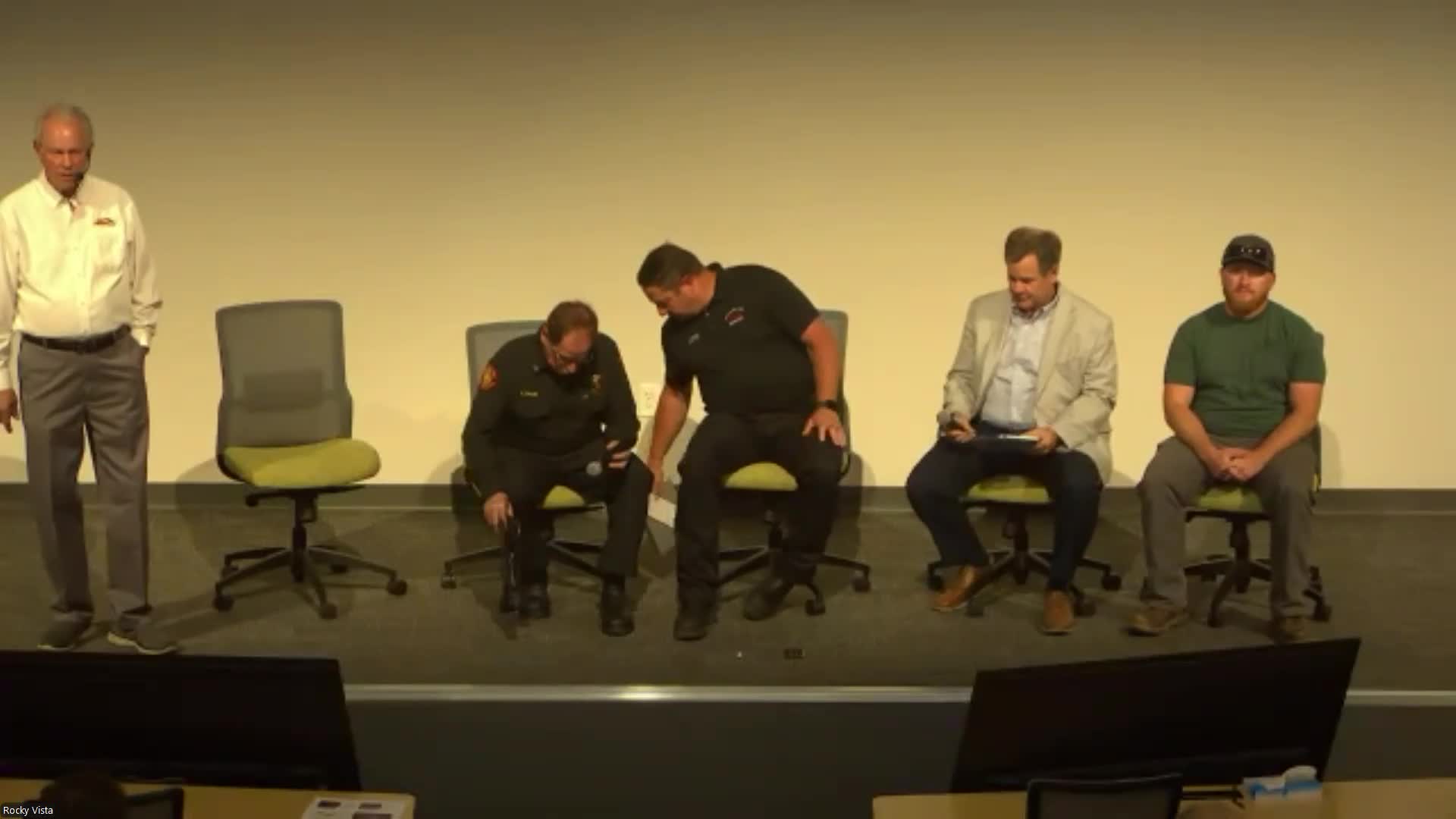 Fire officials discuss wildland fire risks at Ivan City and Santa Clara community meeting