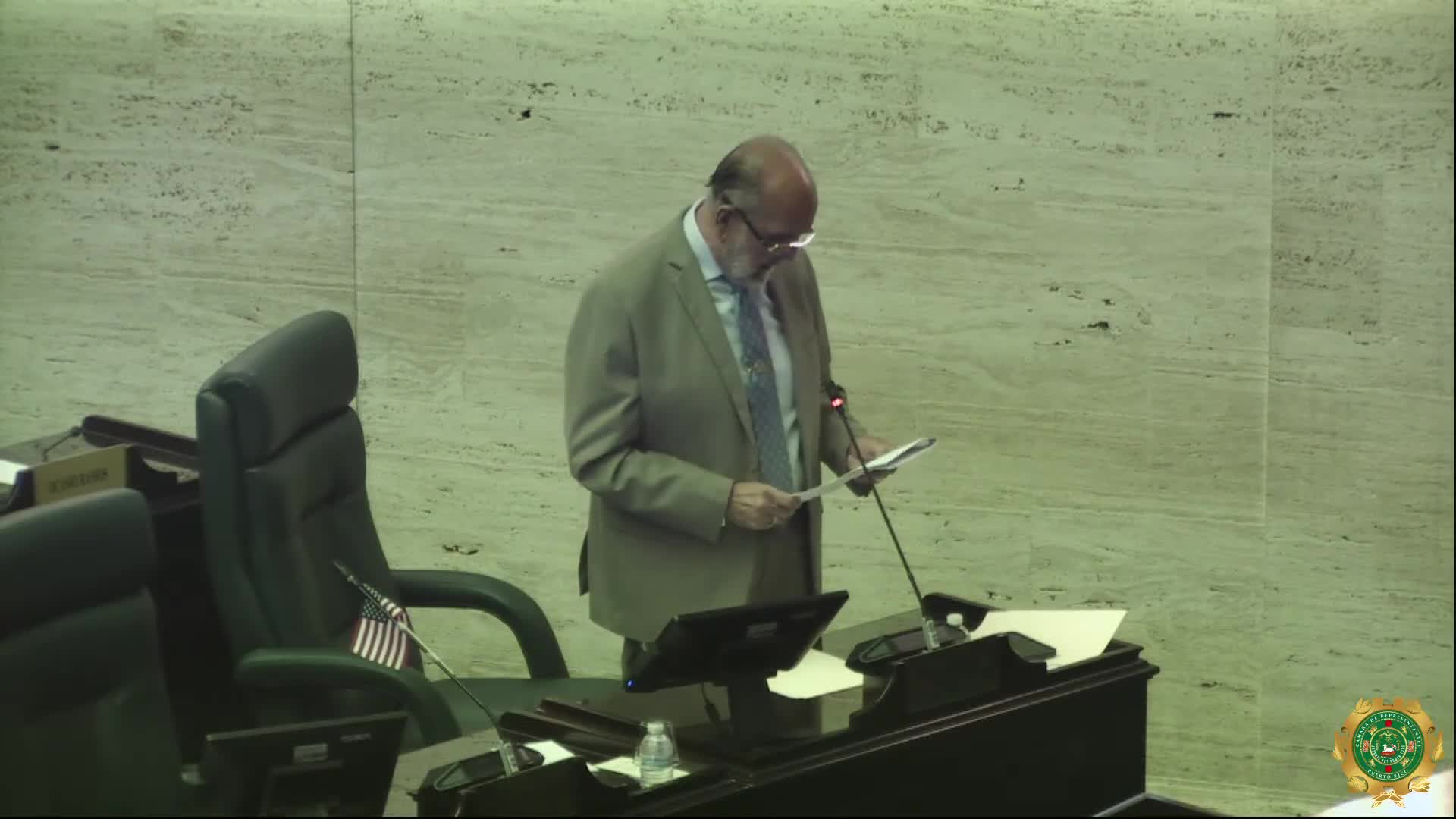 Athletic coaches criticize youth sports regulation constraints at Pedro Roselló center