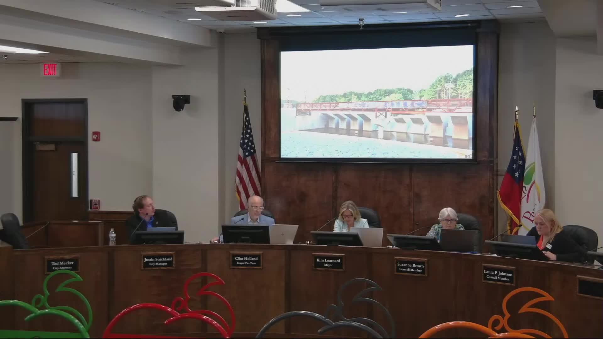 Pine Tree City Council reviews proposed changes to burn permit ordinance
