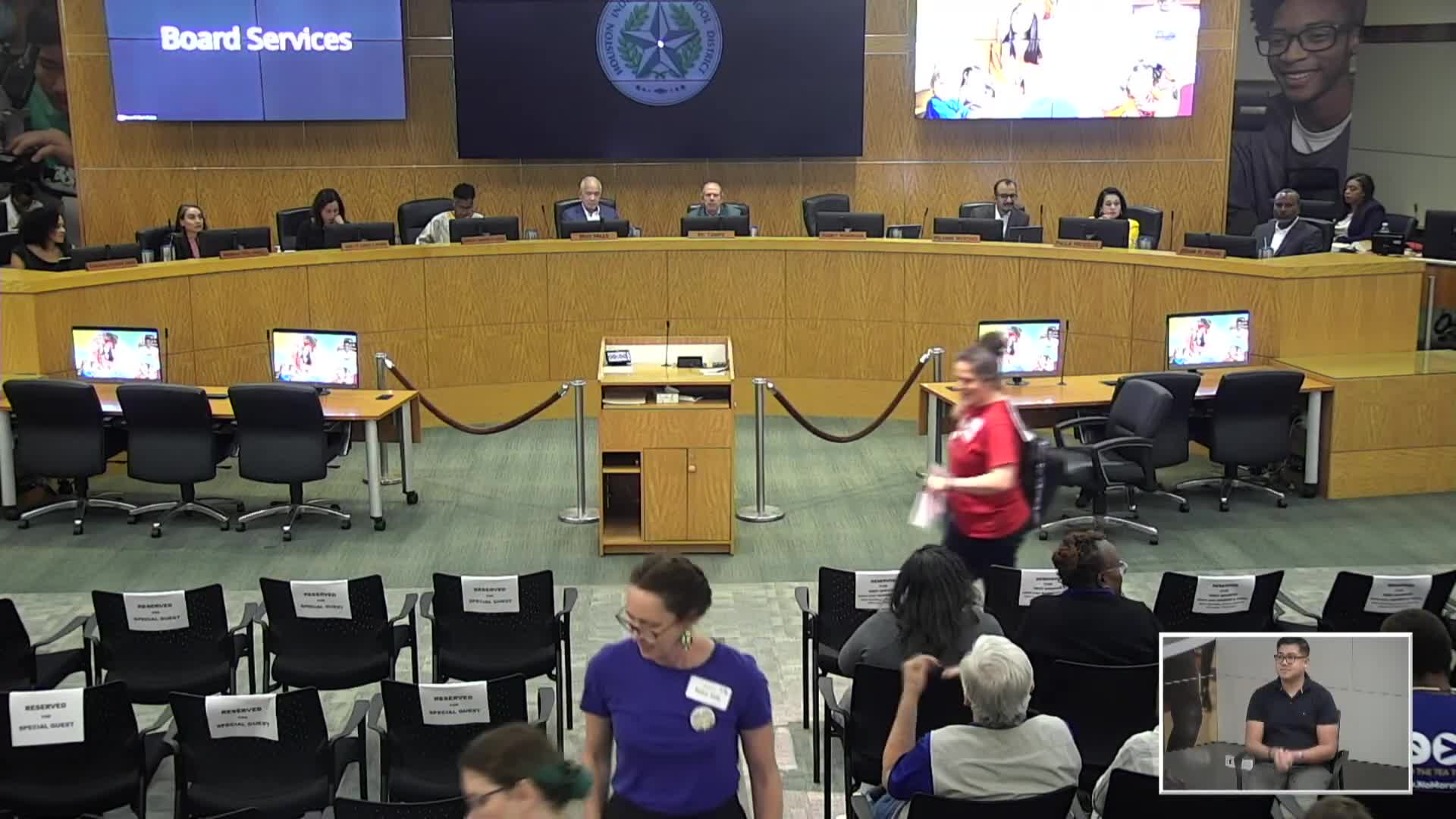 HISD students and teachers voice education system frustrations at school board meeting