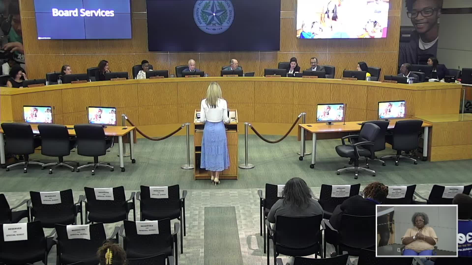 Houston ISD board approves new curriculum and goal progress measures for student proficiency