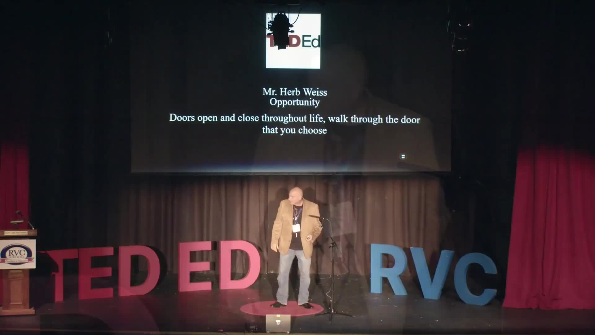 Mister Weiss shares inspirational journey from dyslexia to chemistry teacher
