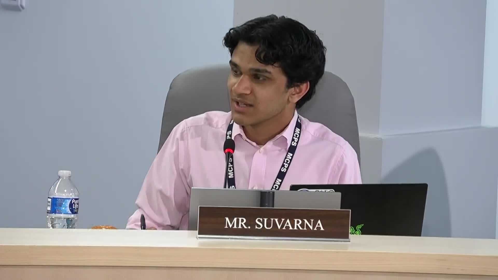 School Board considers student proposals for app development contracts
