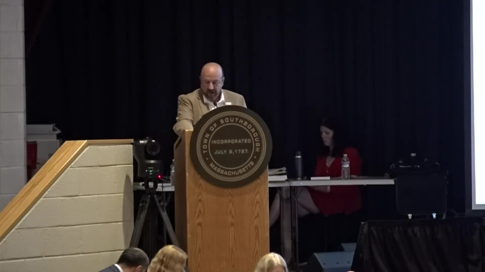 Paul Cimino convenes special town meeting after reaching quorum of 100 residents