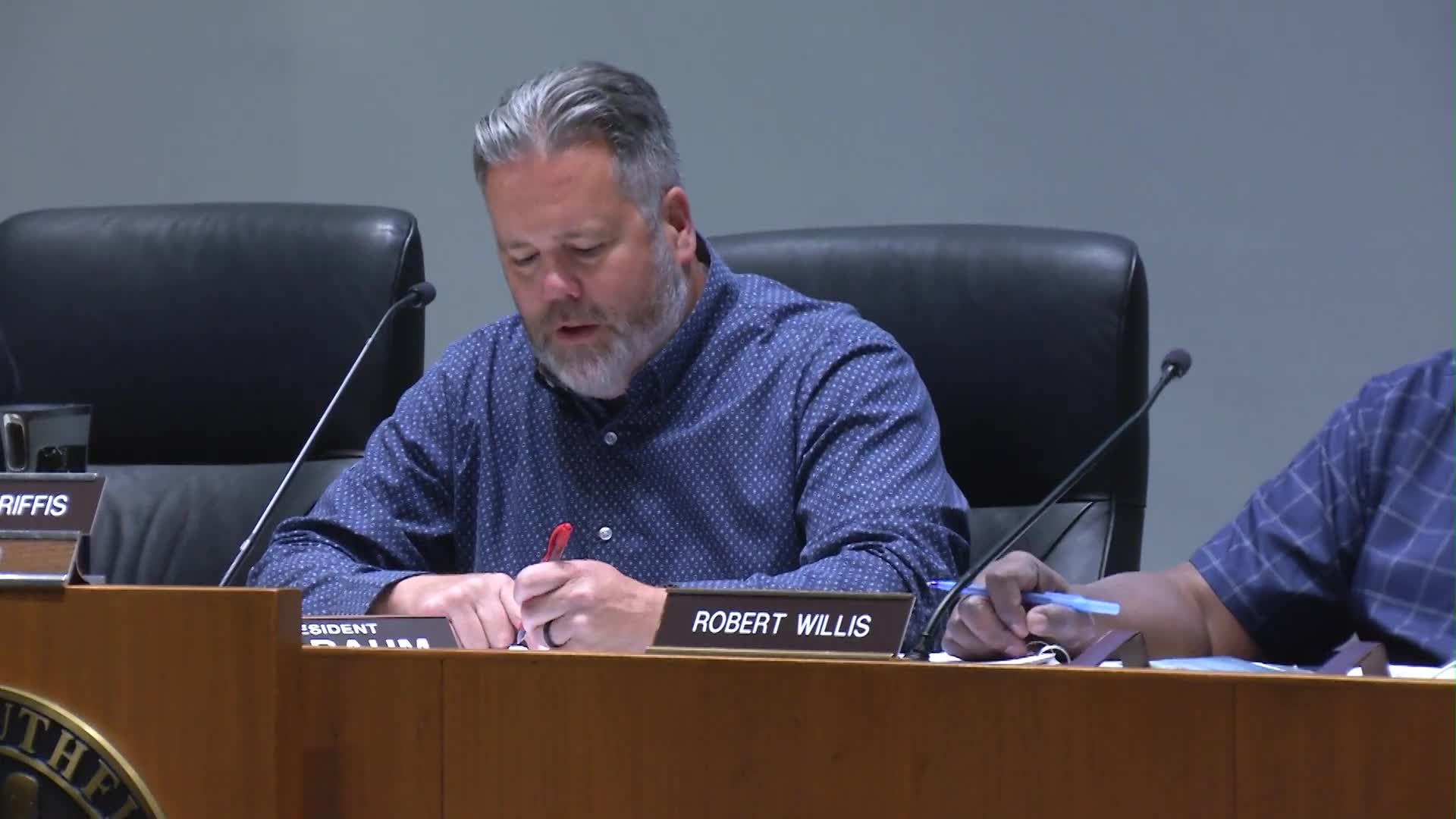 Southfield planners recommend rebuilt Lasser Road gas station with repairs, carryout and alcohol sales