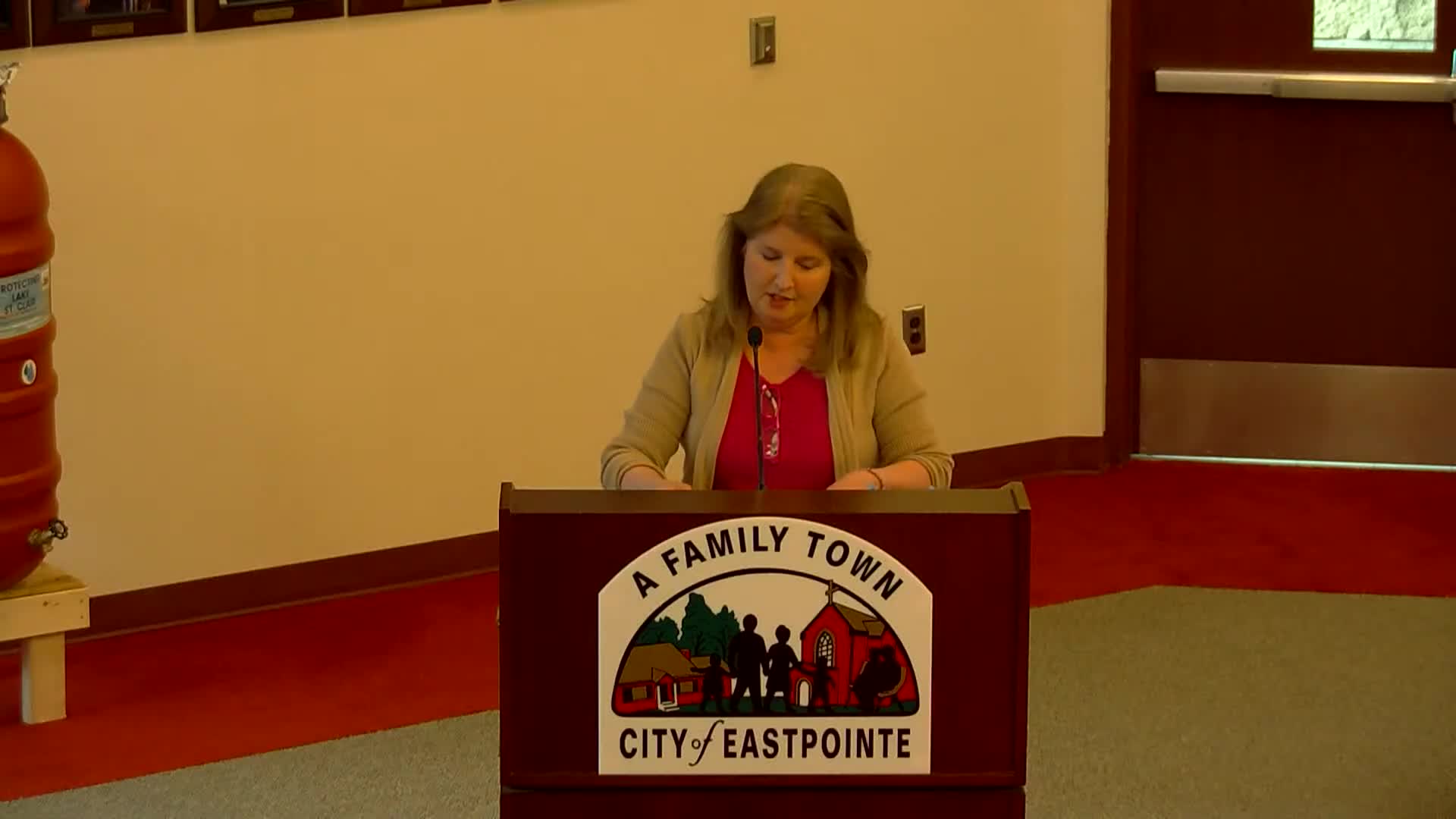 Eastpointe residents discuss police demands and parking safety concerns