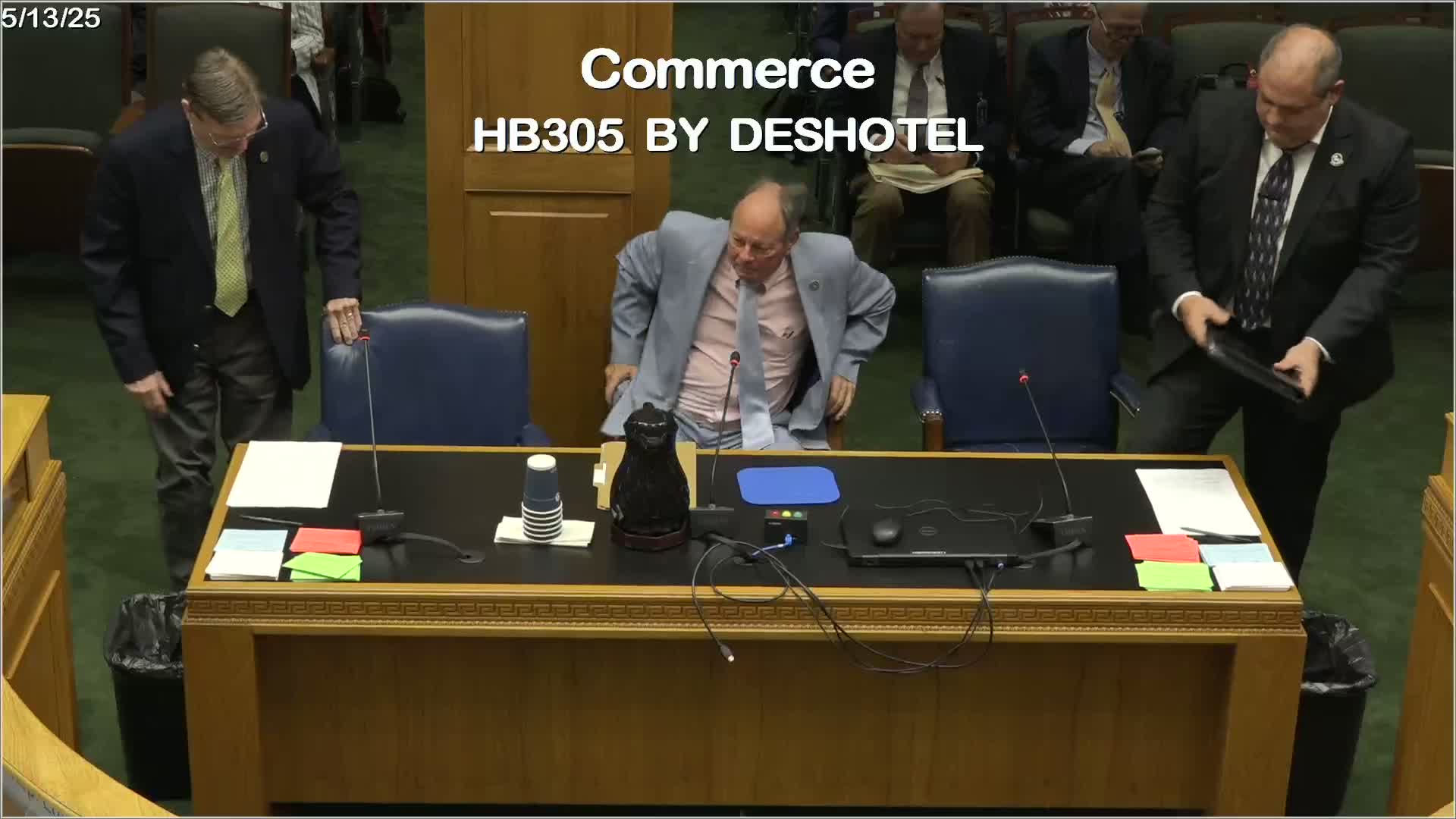 Louisiana legislators advance roofing permit bill to enhance building safety and insurance