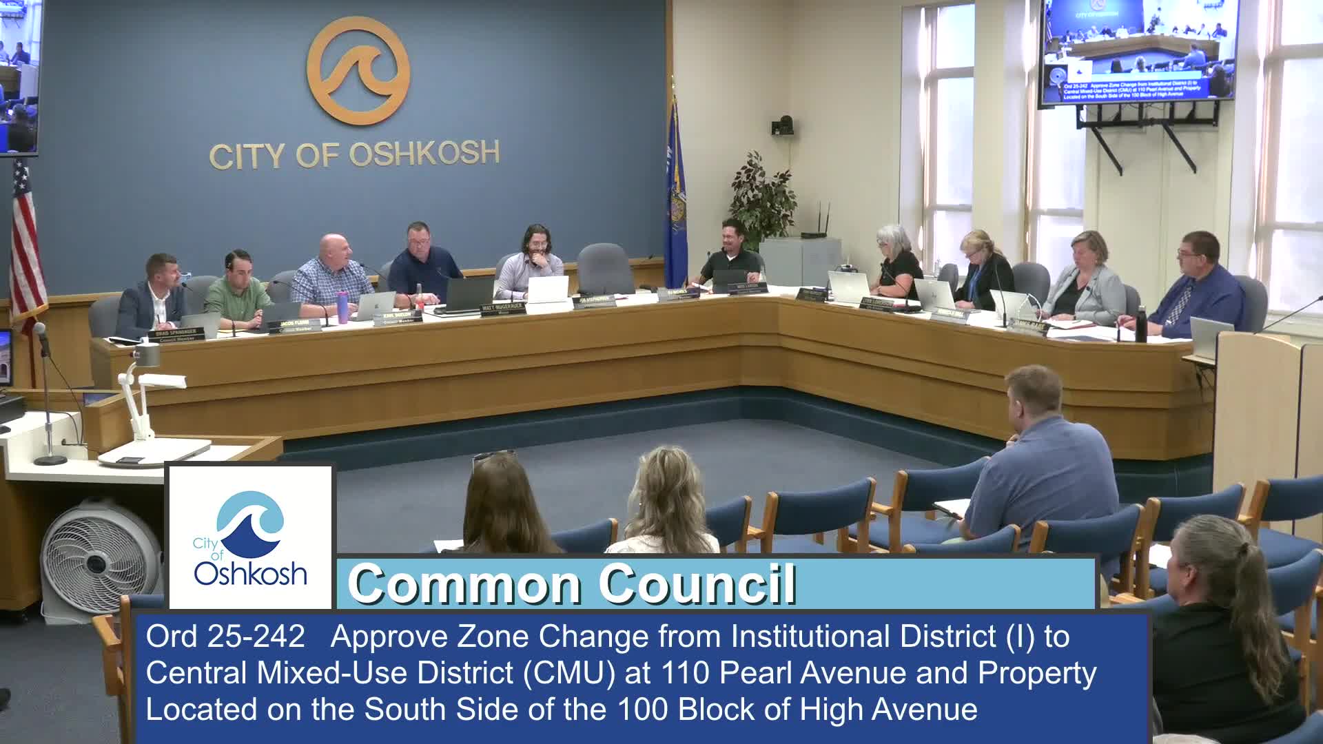 Oshkosh Council reviews two new ordinances on pedestrian malls and liquor licenses