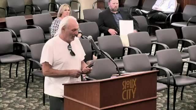 Homeowner raises storm water drainage concerns with Woodbury Heights development