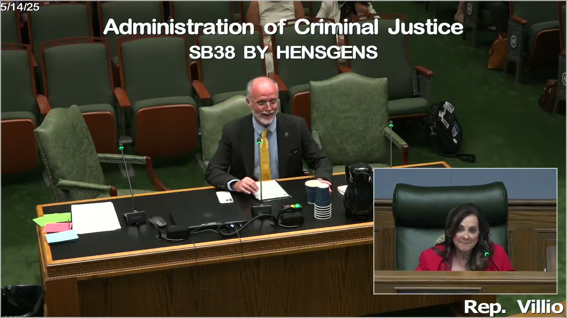 Senate committee advances SB 38 targeting gift card theft ring involving foreign nationals