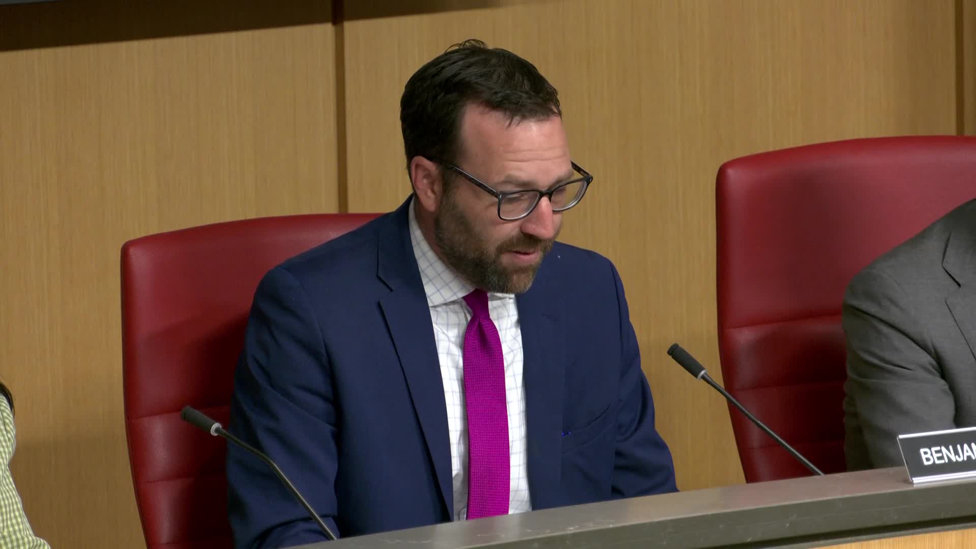 Senator Allen addresses arts policy challenges amid federal funding cuts