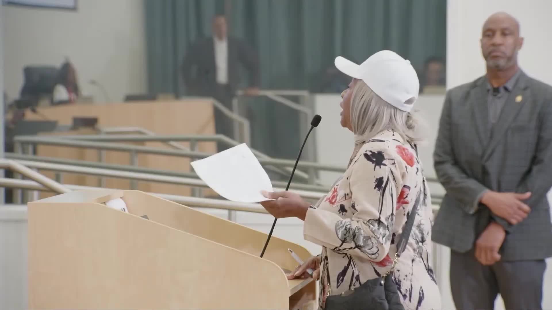 Miami Gardens residents advocate for preserving Rolling Oaks Park name