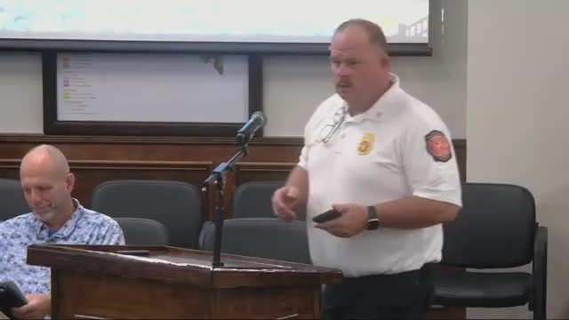 Peachtree City council votes unanimously to approve ordinance banning backyard yard‑debris burning