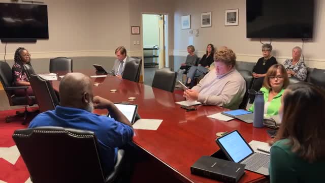 Council debates enforceability of downtown two-hour parking rule, signage and outreach